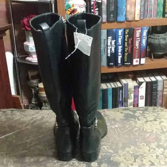 Michael Kors boot size 5.5 - Picture 4 of 8